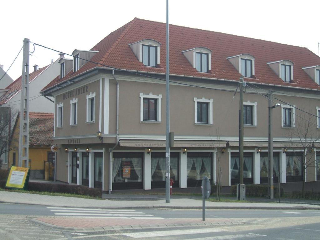 Adler Hotel Budaörs Extérieur photo